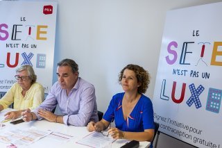 Le PS Genève lance une initiative pour rendre la contraception gratuite, une première en Suisse. Le projet a été présenté mercredi par la conseillère nationale Laurence Fehlman Rielle, le président du parti Thomas Wenger et Joëlle Bertossa, tous c...
